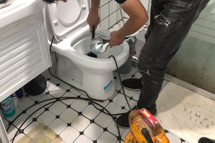 汉寿马桶堵塞自己疏通还是找师傅?专业上门服务让你省时更省心